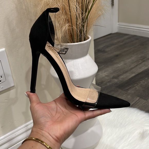 🖤🖤BLACK SUEDE HEELS - Picture 10 of 16